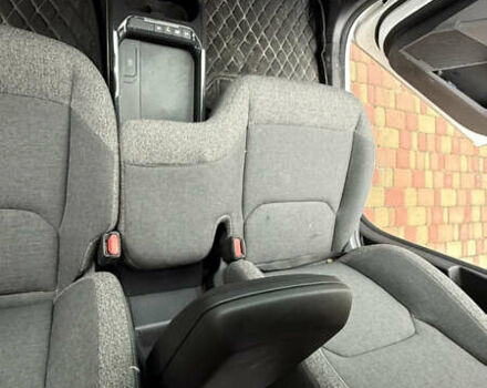 Белый Киа EV5, объемом двигателя 0 л и пробегом 19 тыс. км за 27000 $, фото 30 на Automoto.ua