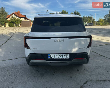 Білий Кіа EV5, об'ємом двигуна 0 л та пробігом 5 тис. км за 31900 $, фото 8 на Automoto.ua