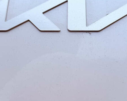 Белый Киа EV5, объемом двигателя 0 л и пробегом 19 тыс. км за 27000 $, фото 28 на Automoto.ua