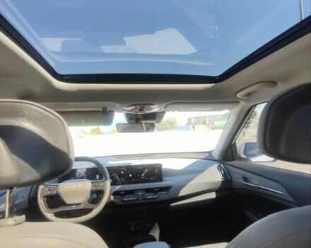 Кіа EV5 2024 у Дніпро (Дніпропетровську) на Automoto.ua Білий Кіа EV5, об'ємом двигуна 0 л та пробігом 4 тис. км за 32300 $, фото 23 на Automoto.ua
