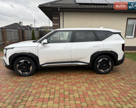 Белый Киа EV5, объемом двигателя 0 л и пробегом 19 тыс. км за 27000 $, фото 13 на Automoto.ua