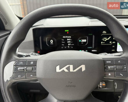 Белый Киа EV5, объемом двигателя 0 л и пробегом 19 тыс. км за 27000 $, фото 10 на Automoto.ua