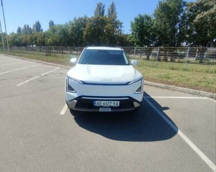 Кіа EV5 2024 у Дніпро (Дніпропетровську) на Automoto.ua Білий Кіа EV5, об'ємом двигуна 0 л та пробігом 4 тис. км за 32300 $, фото 6 на Automoto.ua