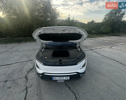 Білий Кіа EV5, об'ємом двигуна 0 л та пробігом 5 тис. км за 31900 $, фото 36 на Automoto.ua