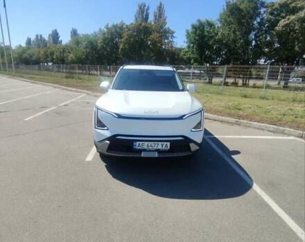 Кіа EV5 2024 у Дніпро (Дніпропетровську) на Automoto.ua Білий Кіа EV5, об'ємом двигуна 0 л та пробігом 4 тис. км за 32300 $, фото 7 на Automoto.ua