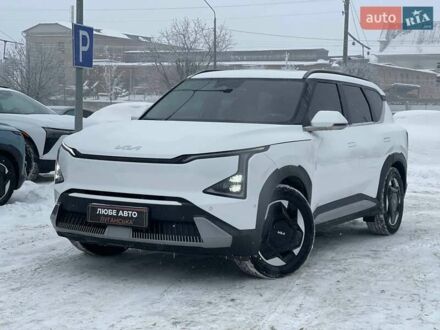 Белый Киа EV5, объемом двигателя 0 л и пробегом 29 тыс. км за 24500 $, фото 1 на Automoto.ua