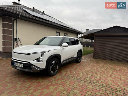 Белый Киа EV5, объемом двигателя 0 л и пробегом 19 тыс. км за 27000 $, фото 1 на Automoto.ua