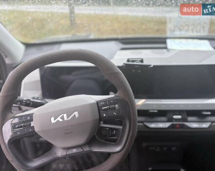 Черный Киа EV5, объемом двигателя 0 л и пробегом 20 тыс. км за 22500 $, фото 18 на Automoto.ua