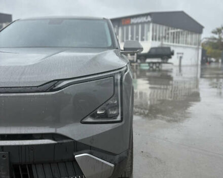 Черный Киа EV5, объемом двигателя 0 л и пробегом 20 тыс. км за 22500 $, фото 2 на Automoto.ua