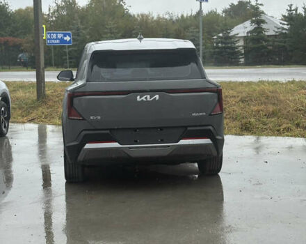 Черный Киа EV5, объемом двигателя 0 л и пробегом 20 тыс. км за 22500 $, фото 5 на Automoto.ua