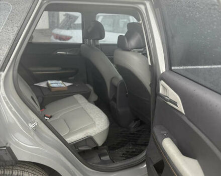 Черный Киа EV5, объемом двигателя 0 л и пробегом 20 тыс. км за 22500 $, фото 16 на Automoto.ua