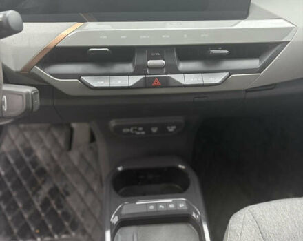 Черный Киа EV5, объемом двигателя 0 л и пробегом 20 тыс. км за 22500 $, фото 17 на Automoto.ua