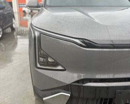 Черный Киа EV5, объемом двигателя 0 л и пробегом 20 тыс. км за 22500 $, фото 3 на Automoto.ua