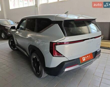 Киа EV5 2023 в Львове на Automoto.ua Серый Киа EV5, объемом двигателя 0 л и пробегом 23 тыс. км за 23500 $, фото 6 на Automoto.ua