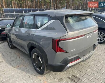 Сірий Кіа EV5, об'ємом двигуна 0 л та пробігом 1 тис. км за 26300 $, фото 3 на Automoto.ua