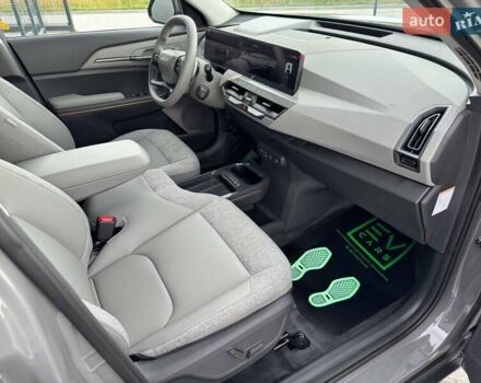 Киа EV5 2024 в Ивано-Франковске на Automoto.ua Серый Киа EV5, объемом двигателя 0 л и пробегом 10 тыс. км за 22900 $, фото 9 на Automoto.ua
