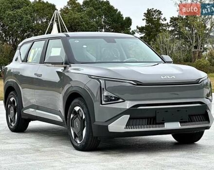 Киа EV5 2024 в Киеве на Automoto.ua Серый Киа EV5, объемом двигателя 0 л и пробегом 23 тыс. км за 22000 $, фото 1 на Automoto.ua