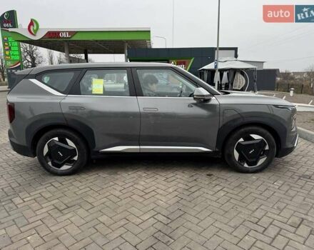 Сірий Кіа EV5, об'ємом двигуна 0 л та пробігом 1 тис. км за 32000 $, фото 3 на Automoto.ua