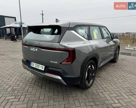 Сірий Кіа EV5, об'ємом двигуна 0 л та пробігом 1 тис. км за 32000 $, фото 4 на Automoto.ua