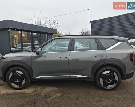 Серый Киа EV5, объемом двигателя 0 л и пробегом 1 тыс. км за 34500 $, фото 3 на Automoto.ua