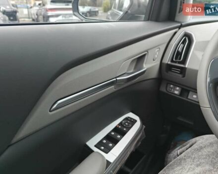 Серый Киа EV5, объемом двигателя 0 л и пробегом 1 тыс. км за 34500 $, фото 30 на Automoto.ua