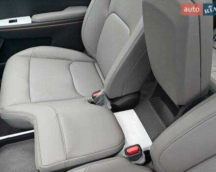 Серый Киа EV5, объемом двигателя 0 л и пробегом 1 тыс. км за 34500 $, фото 18 на Automoto.ua