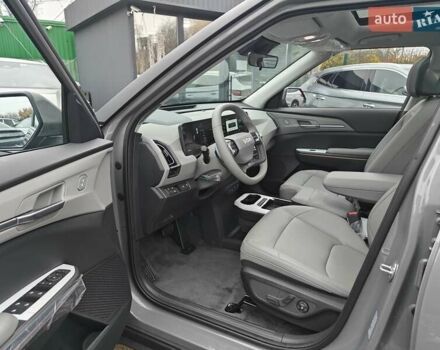 Серый Киа EV5, объемом двигателя 0 л и пробегом 1 тыс. км за 34500 $, фото 14 на Automoto.ua