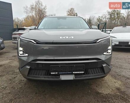 Серый Киа EV5, объемом двигателя 0 л и пробегом 1 тыс. км за 34500 $, фото 1 на Automoto.ua