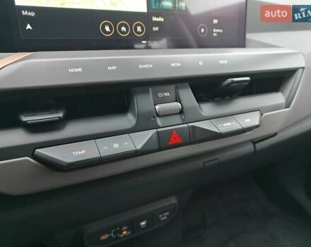 Серый Киа EV5, объемом двигателя 0 л и пробегом 1 тыс. км за 34500 $, фото 33 на Automoto.ua