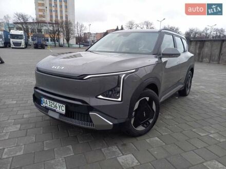 Кіа EV5 2024 у Черкасах на Automoto.ua Сірий Кіа EV5, об'ємом двигуна 0 л та пробігом 1 тис. км за 35000 $, фото 1 на Automoto.ua