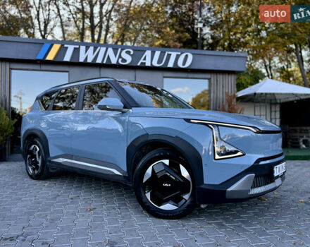 Синий Киа EV5, объемом двигателя 0 л и пробегом 19 тыс. км за 28500 $, фото 15 на Automoto.ua