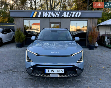 Синий Киа EV5, объемом двигателя 0 л и пробегом 19 тыс. км за 28500 $, фото 13 на Automoto.ua