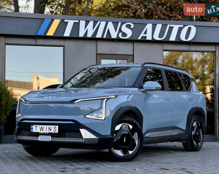 Синий Киа EV5, объемом двигателя 0 л и пробегом 19 тыс. км за 28500 $, фото 12 на Automoto.ua