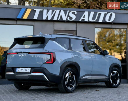 Синий Киа EV5, объемом двигателя 0 л и пробегом 19 тыс. км за 28500 $, фото 19 на Automoto.ua