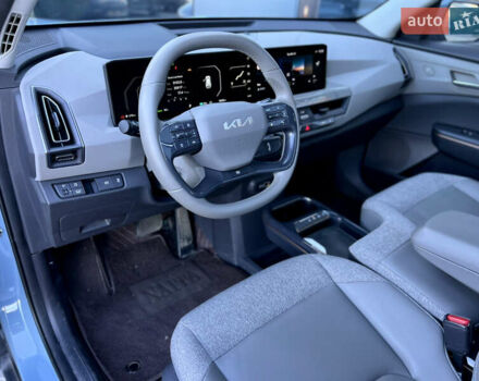 Синий Киа EV5, объемом двигателя 0 л и пробегом 19 тыс. км за 28500 $, фото 24 на Automoto.ua