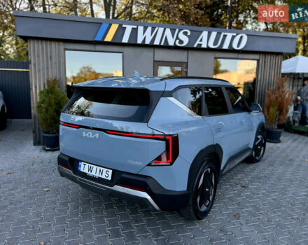 Синий Киа EV5, объемом двигателя 0 л и пробегом 19 тыс. км за 28500 $, фото 17 на Automoto.ua