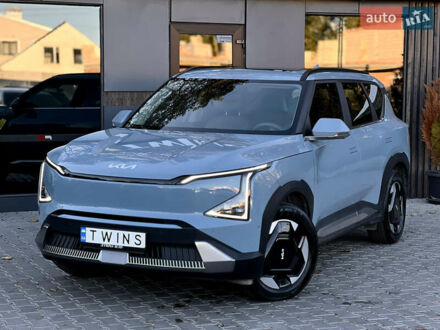 Синий Киа EV5, объемом двигателя 0 л и пробегом 19 тыс. км за 28500 $, фото 1 на Automoto.ua