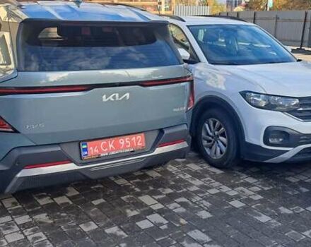 Зеленый Киа EV5, объемом двигателя 0 л и пробегом 17 тыс. км за 25500 $, фото 5 на Automoto.ua