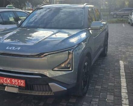 Зеленый Киа EV5, объемом двигателя 0 л и пробегом 17 тыс. км за 25500 $, фото 3 на Automoto.ua