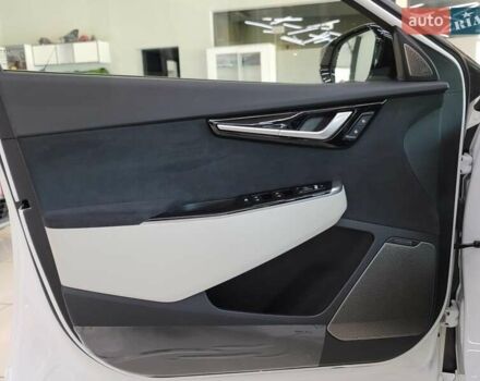 Белый Киа EV6, объемом двигателя 0 л и пробегом 2 тыс. км за 45500 $, фото 14 на Automoto.ua