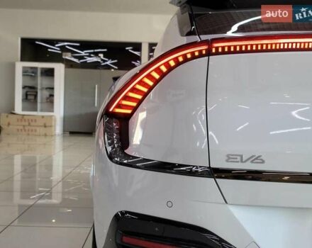 Белый Киа EV6, объемом двигателя 0 л и пробегом 2 тыс. км за 45500 $, фото 7 на Automoto.ua