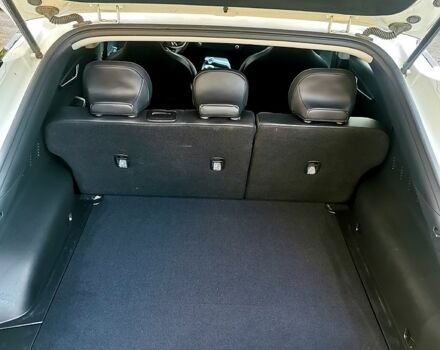 Білий Кіа EV6, об'ємом двигуна 0 л та пробігом 27 тис. км за 25000 $, фото 13 на Automoto.ua