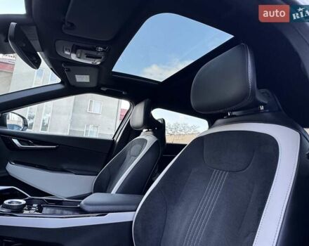 Белый Киа EV6, объемом двигателя 0 л и пробегом 160 тыс. км за 23900 $, фото 10 на Automoto.ua
