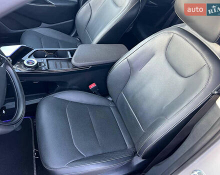 Білий Кіа EV6, об'ємом двигуна 0 л та пробігом 55 тис. км за 26900 $, фото 32 на Automoto.ua