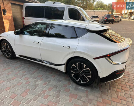 Белый Киа EV6, объемом двигателя 0 л и пробегом 23 тыс. км за 29000 $, фото 2 на Automoto.ua