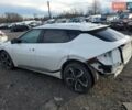 Белый Киа EV6, объемом двигателя 0 л и пробегом 50 тыс. км за 11000 $, фото 1 на Automoto.ua