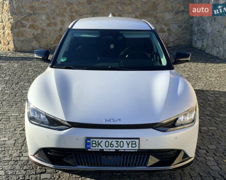 Білий Кіа EV6, об'ємом двигуна 0 л та пробігом 189 тис. км за 21900 $, фото 3 на Automoto.ua