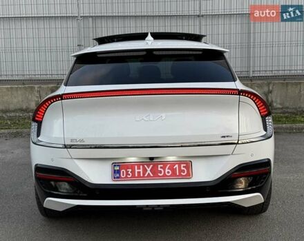 Белый Киа EV6, объемом двигателя 0 л и пробегом 160 тыс. км за 23900 $, фото 6 на Automoto.ua