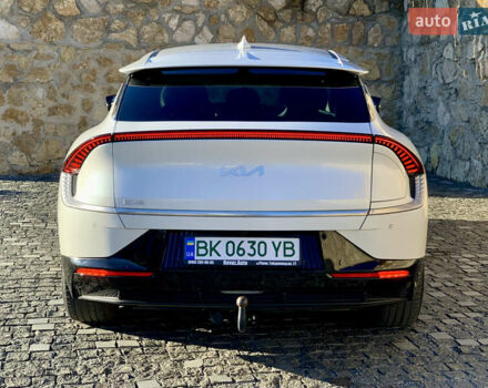 Білий Кіа EV6, об'ємом двигуна 0 л та пробігом 189 тис. км за 21900 $, фото 11 на Automoto.ua