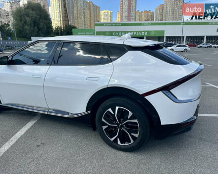 Білий Кіа EV6, об'ємом двигуна 0 л та пробігом 59 тис. км за 28000 $, фото 11 на Automoto.ua